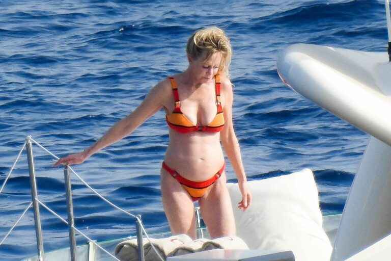 Melanie Griffith en bikini à Ibiza