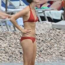 Rebecca Hall en bikini à Taormina