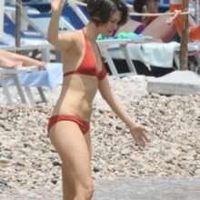 Rebecca Hall en bikini à Taormina