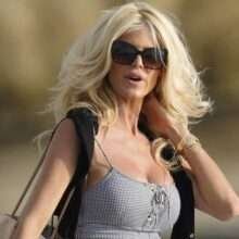 Victoria Silvstedt sexy à Antibes