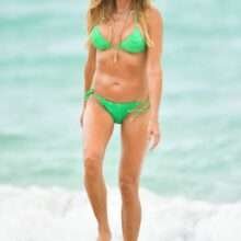 Kelly Bensimon en bikini à Miami