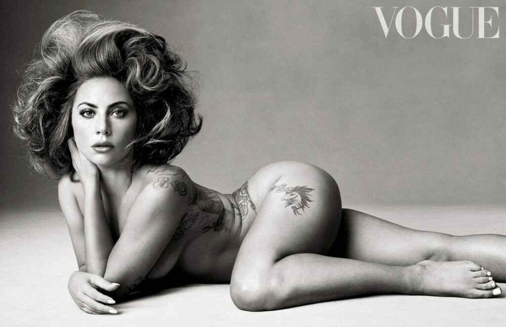 Lady Gaga nue dans Vogue