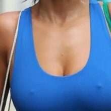 Rita Ora a les seins qui pointent à Sydney