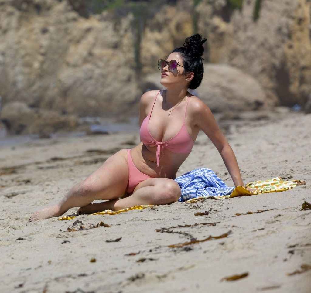 Claudia Alende sur la plage