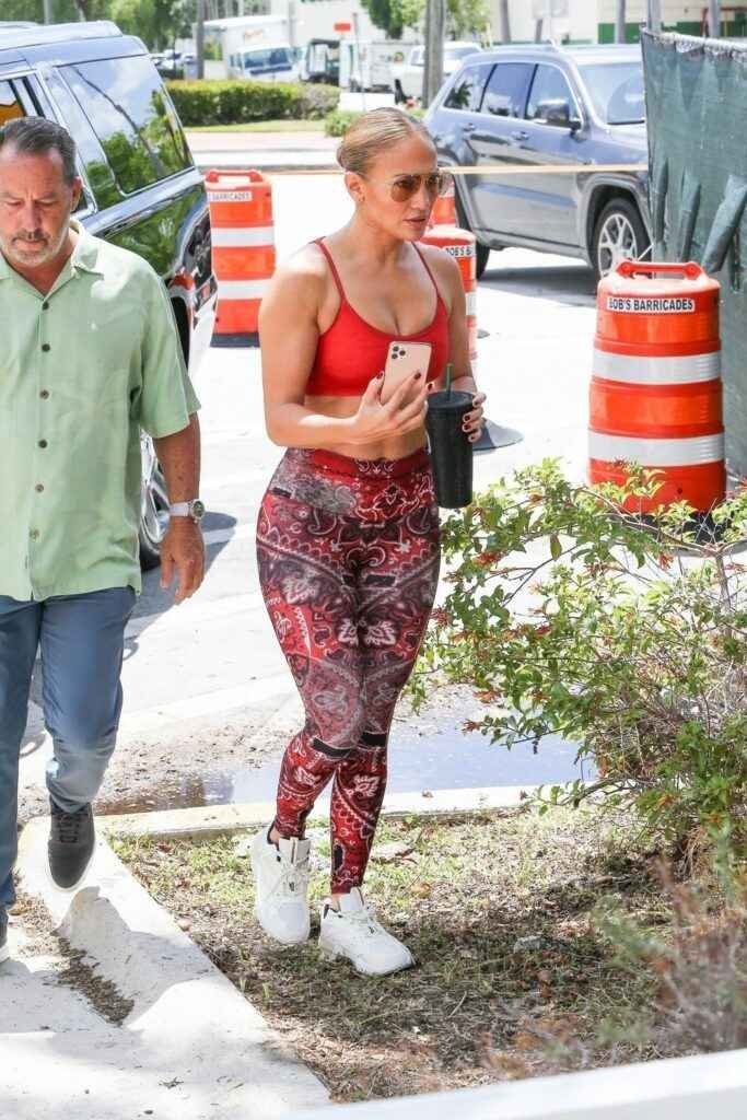 Jennifer Lopez sexy après l'entraînement