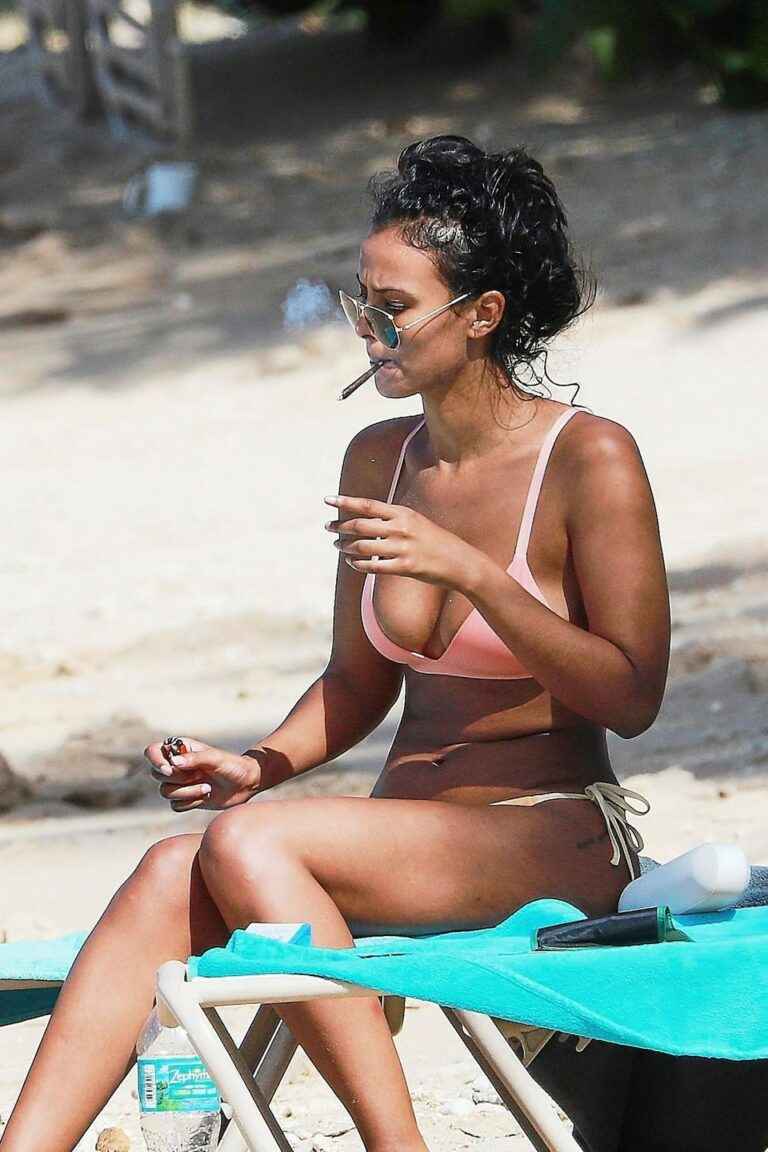 Le corps magnifique de Maya Jama en bikini