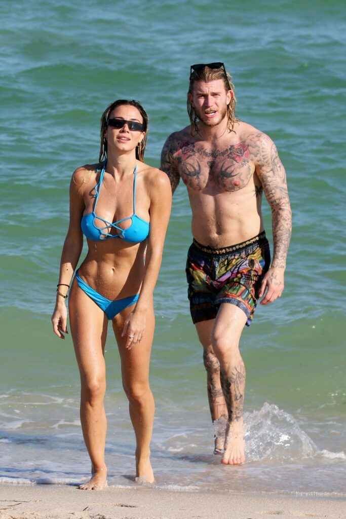 Diletta Leotta s'amuse sur la plage dans un bikini bleu !