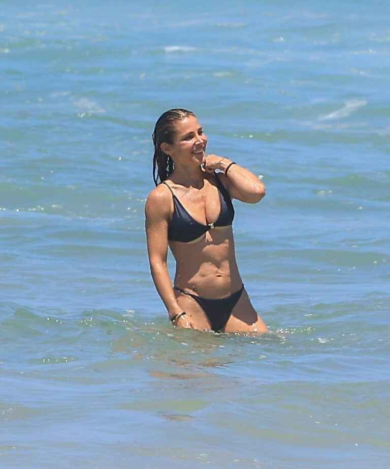 Elsa Pataky Avec un mini bikini !