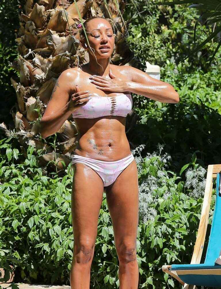 Melanie (Mel B.) Brown avec un bikini sexy