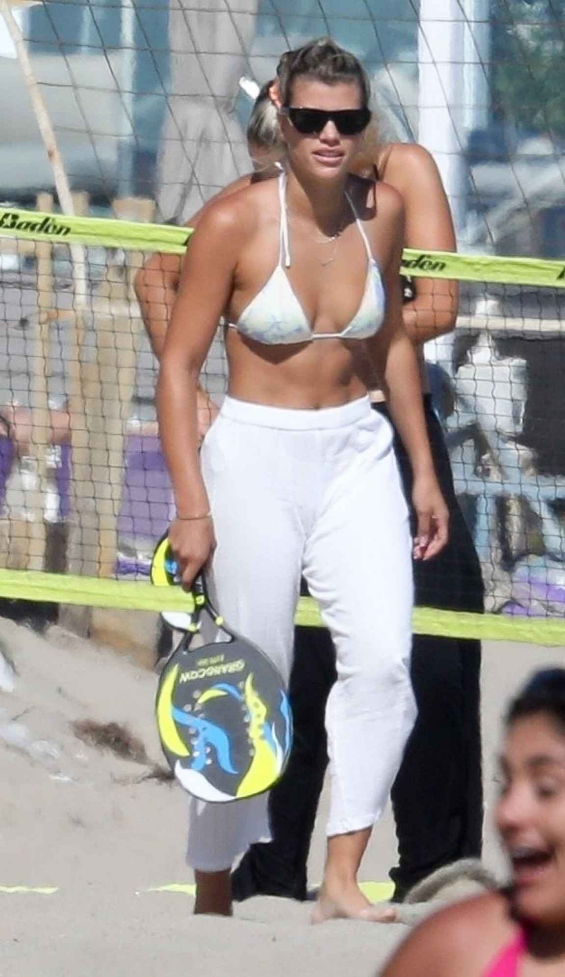 Sofia Richie en bikini blanc