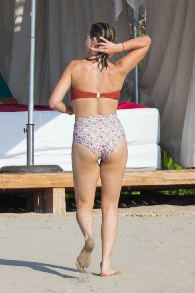 Margot Robbie à la plage