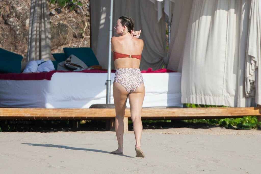 Margot Robbie à la plage