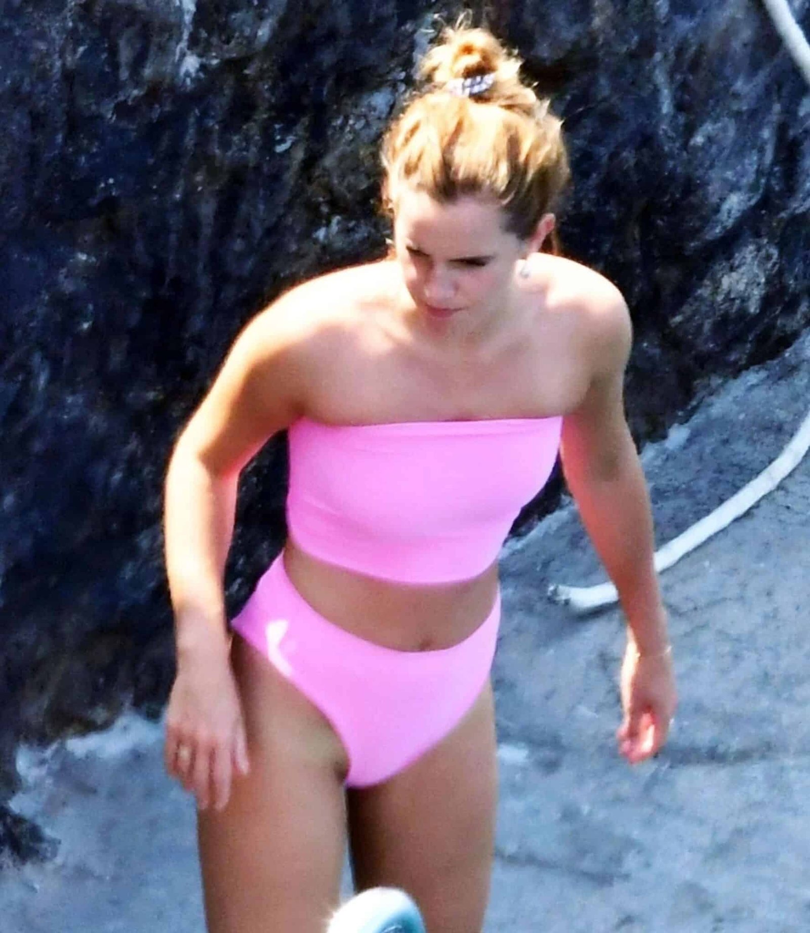 Emma Watson en maillot de bain rose