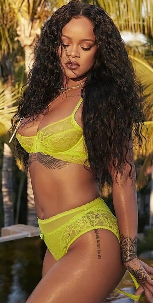 Rihanna sexy en lingerie