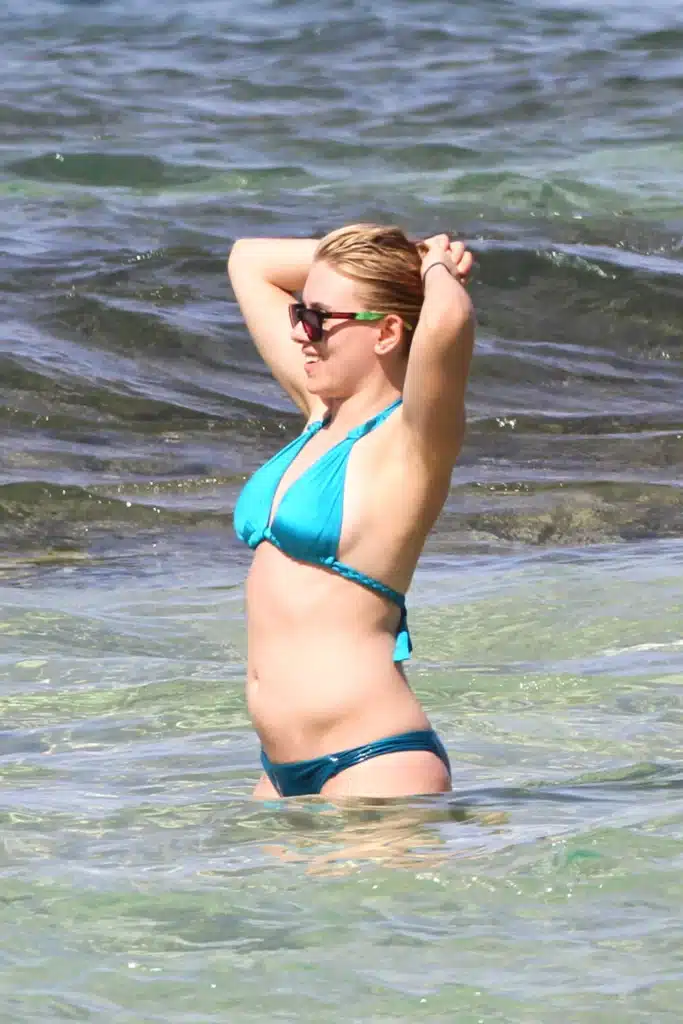 Scarlett Johansson à la plage