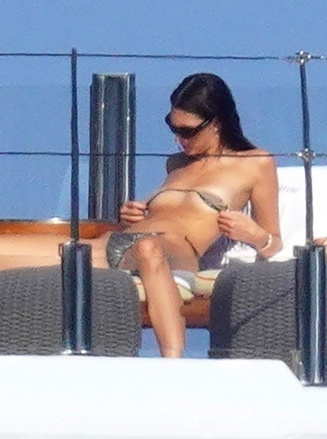 Vittoria Ceretti sexy